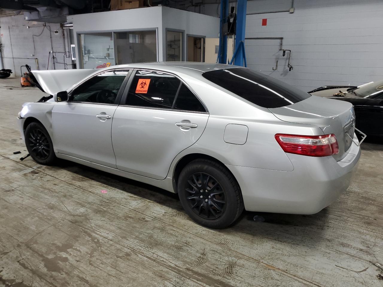 2009 Toyota Camry Base - Фото 2