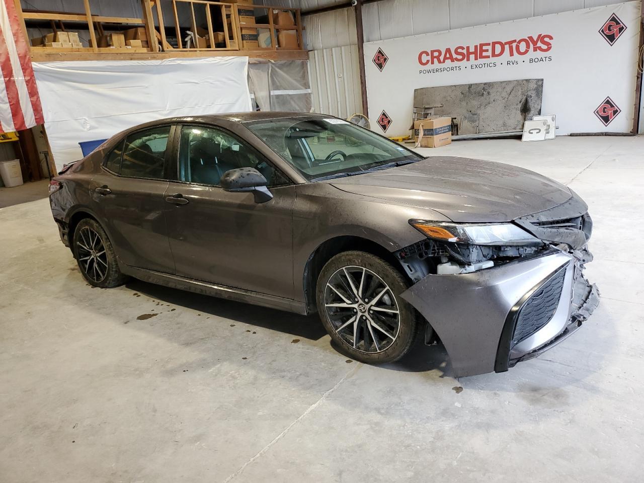 2022 Toyota Camry Se - Фото 4