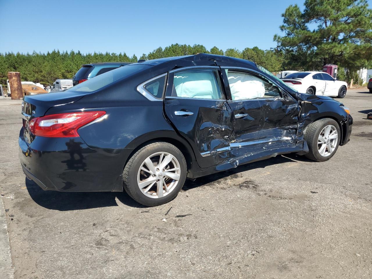 2016 Nissan Altima 2.5 - Фото 3
