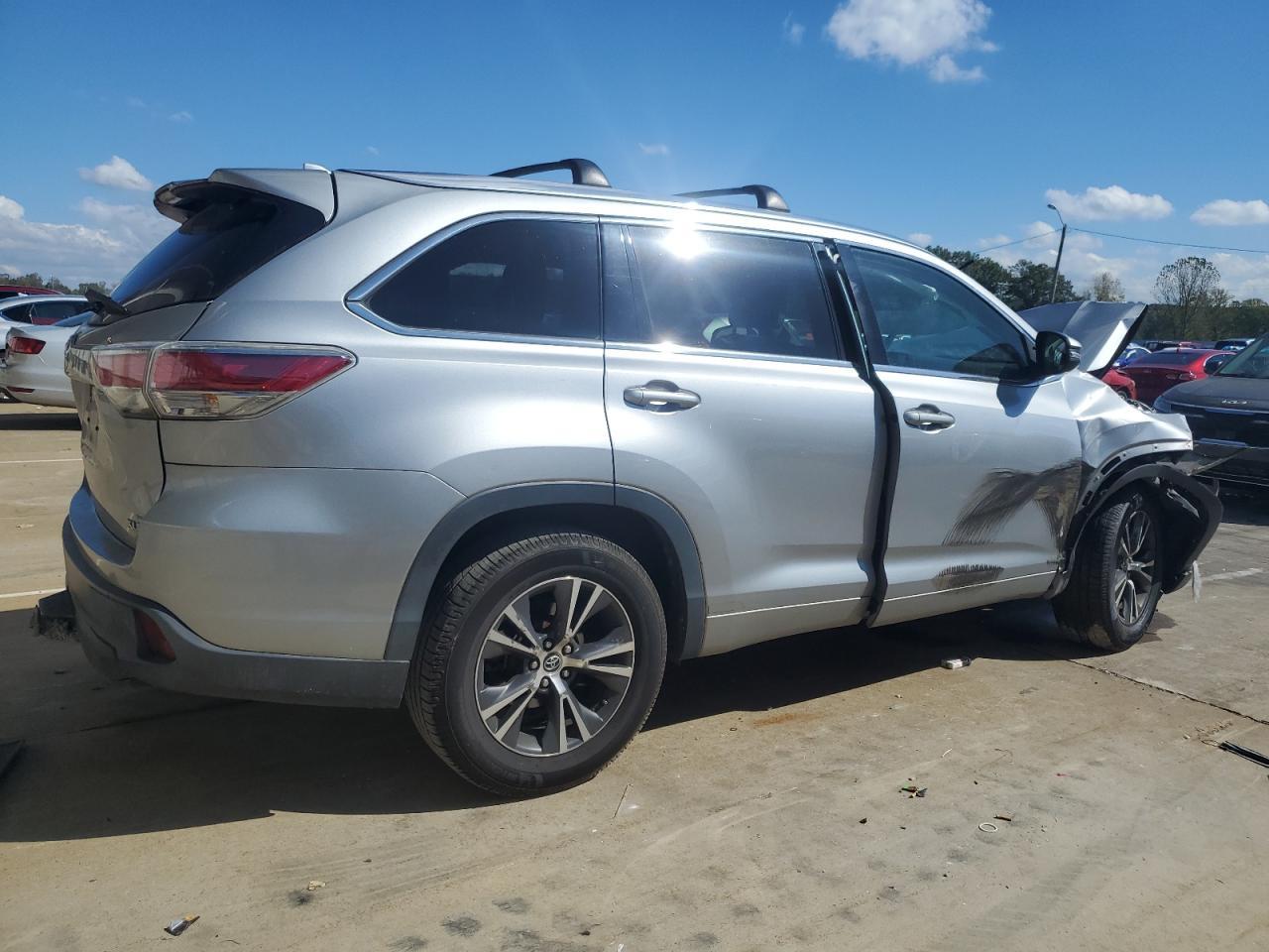 2016 Toyota Highlander Xle - Фото 3