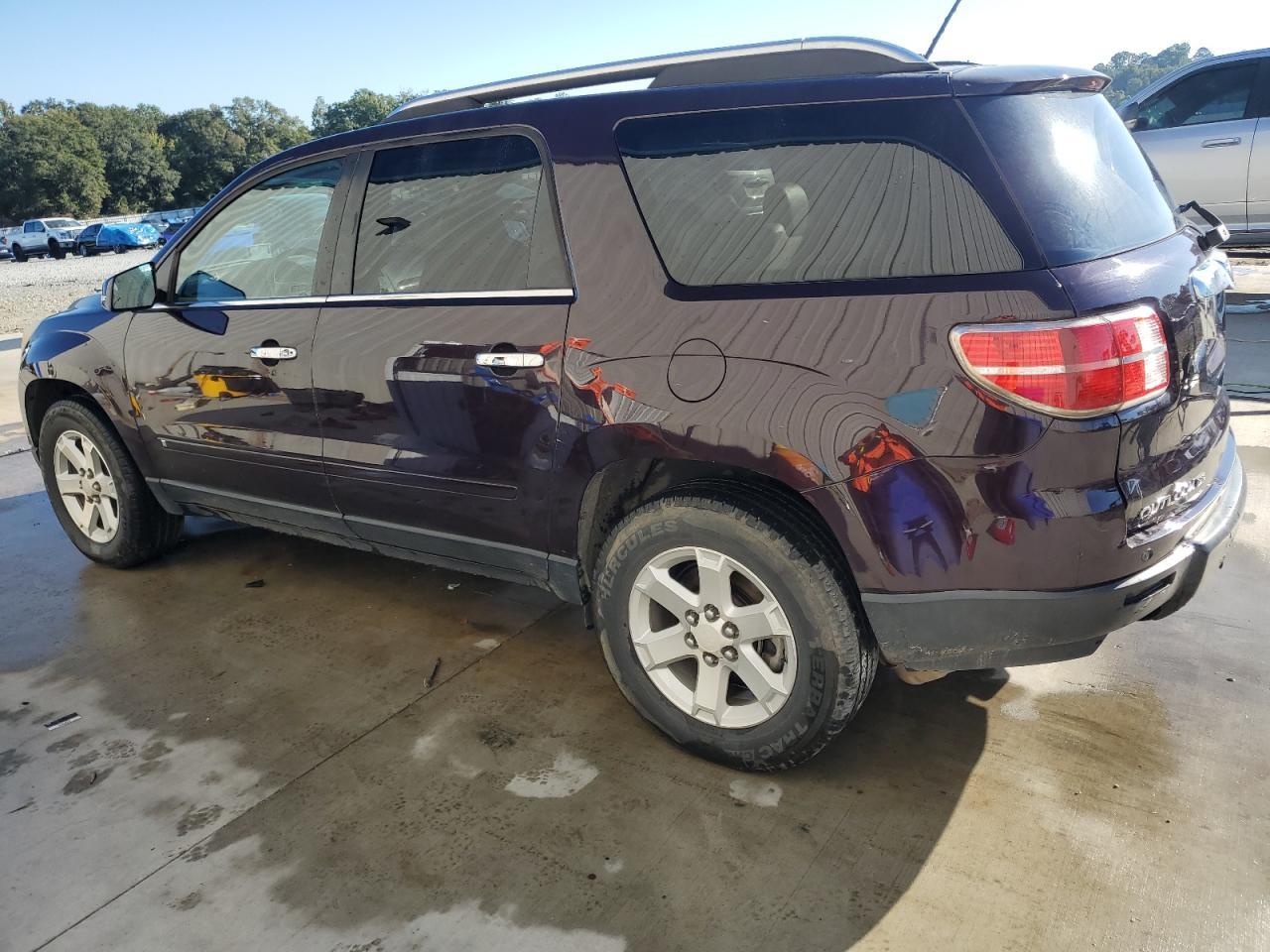 2008 Saturn Outlook Xr - Фото 2