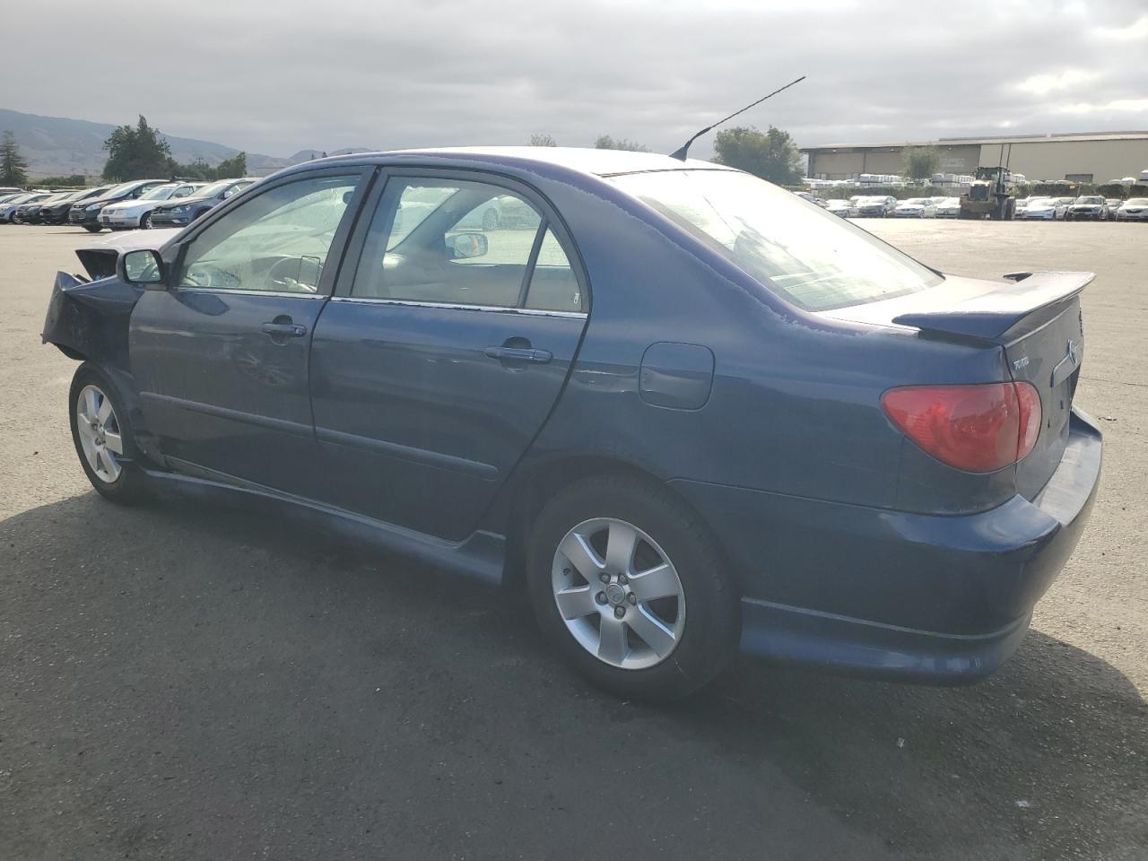 2005 Toyota Corolla Ce - Image 2