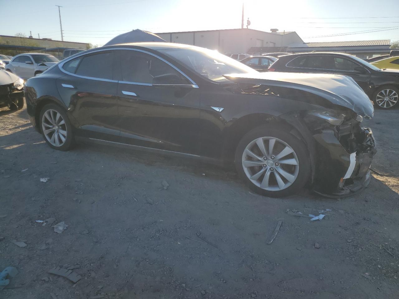 2014 Tesla Model S - Фото 4