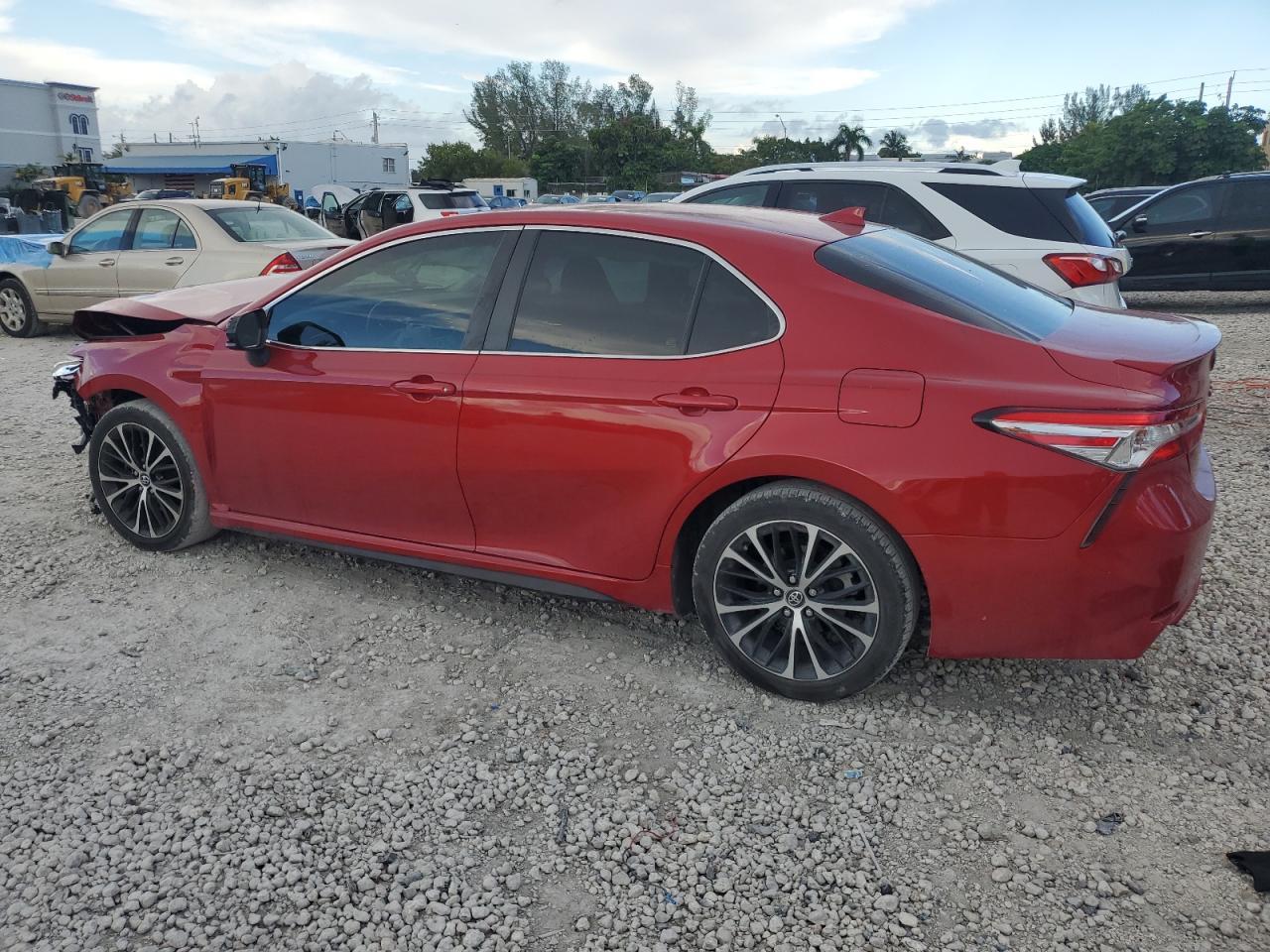 2020 Toyota Camry Se - Image 2