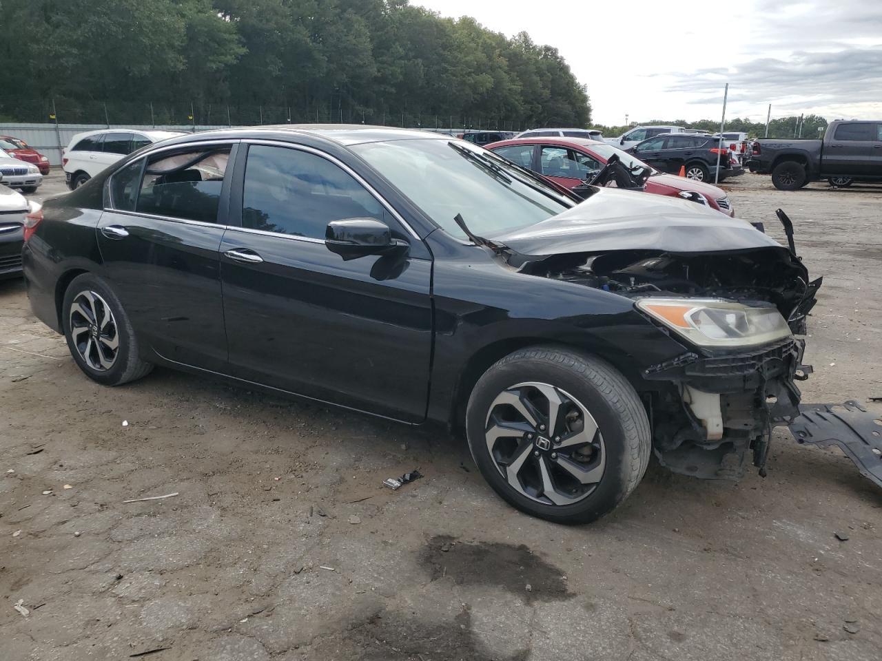 2016 Honda Accord Ex - Image 4