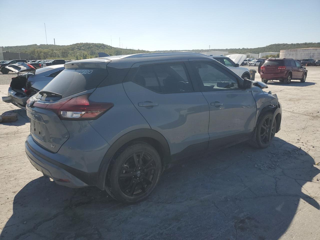 2023 Nissan Kicks Sv - Image 3