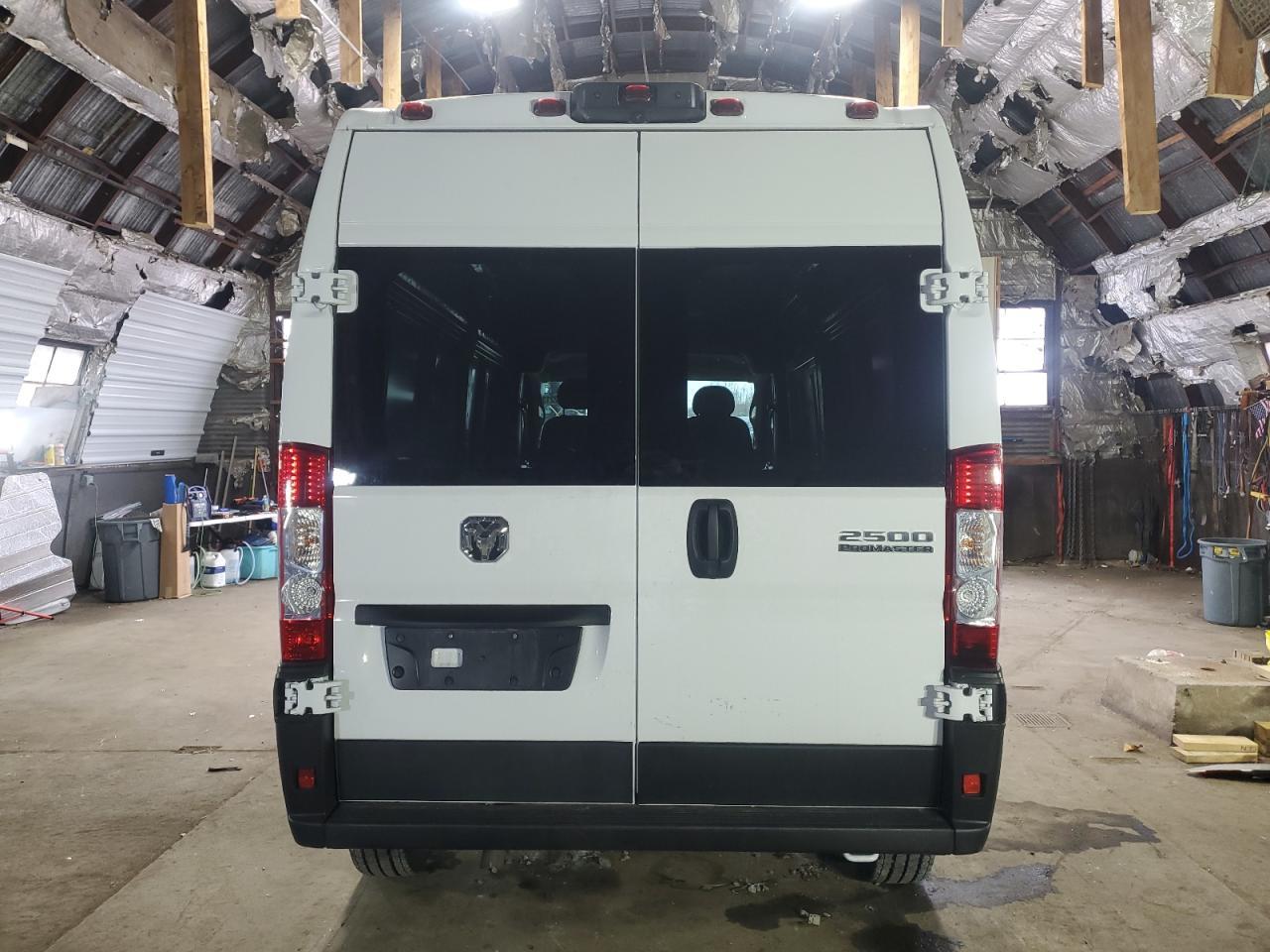 2023 Ram Promaster 2500 Delivery Van - Фото 6