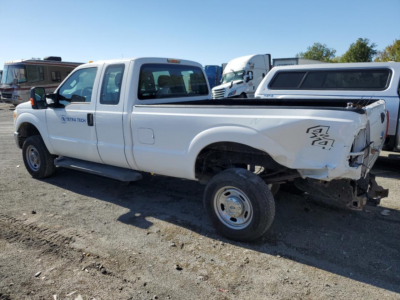 2016 Ford F350 Super Duty - Фото 2