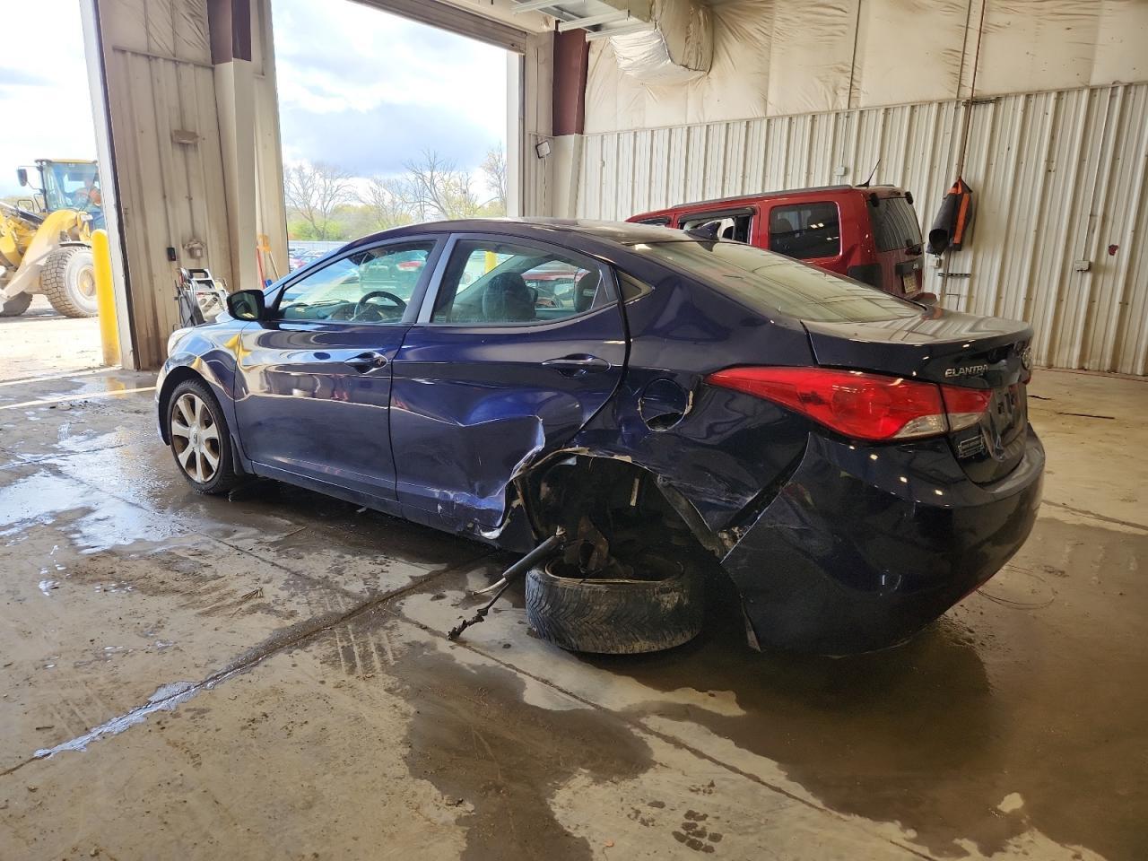 2013 Hyundai Elantra Limited - Фото 2
