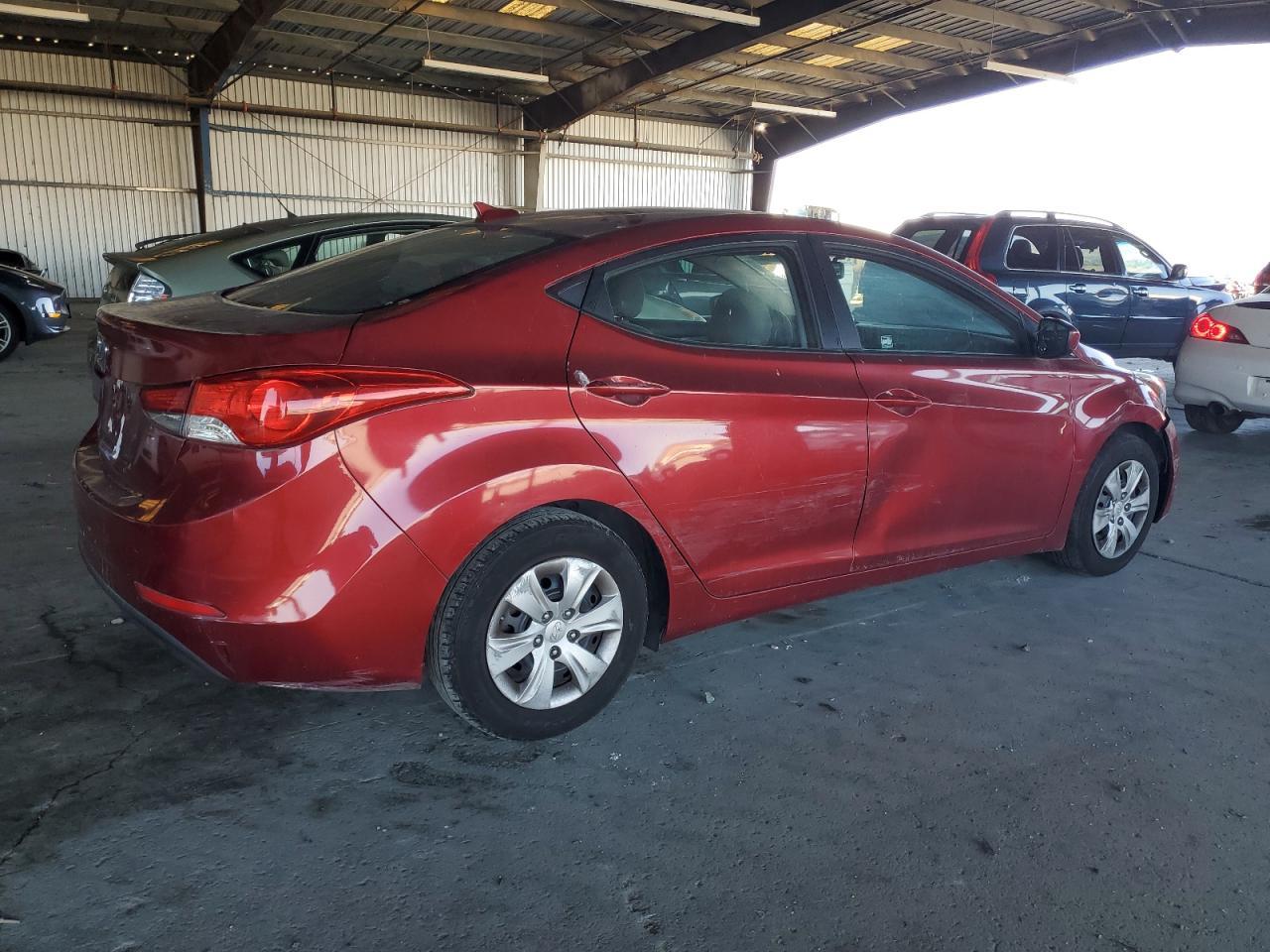 2016 Hyundai Elantra Se - Фото 3