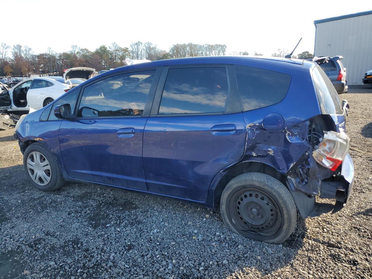 2011 Honda Fit - Фото 2