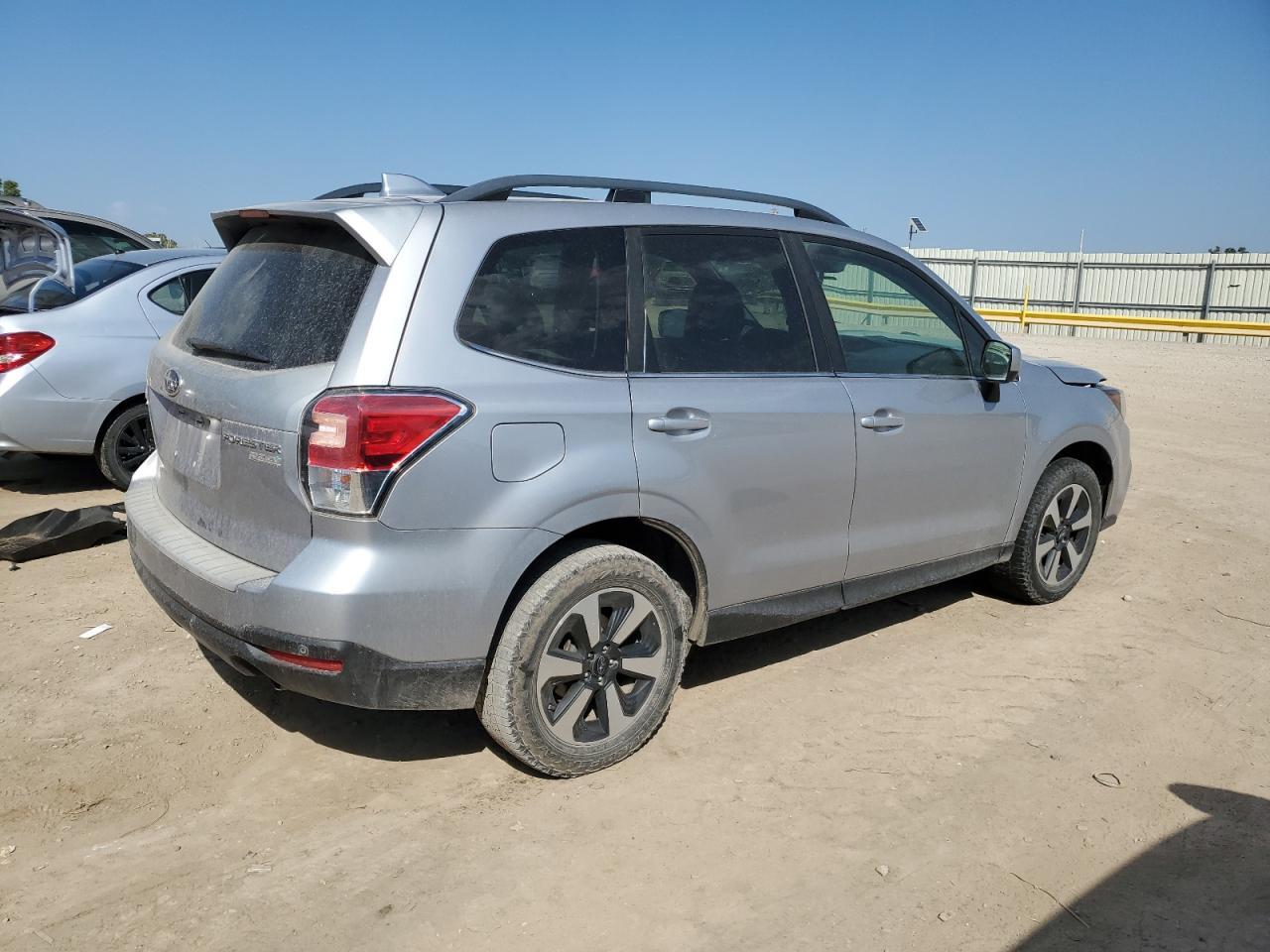 2017 Subaru Forester 2.5I Limited - Image 3