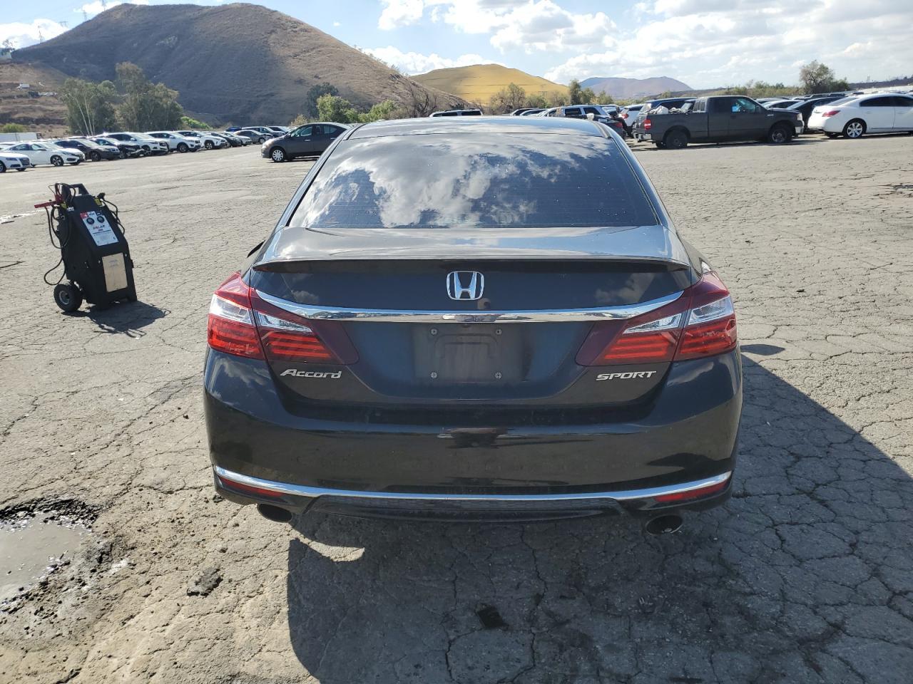 2017 Honda Accord Sport - Image 6