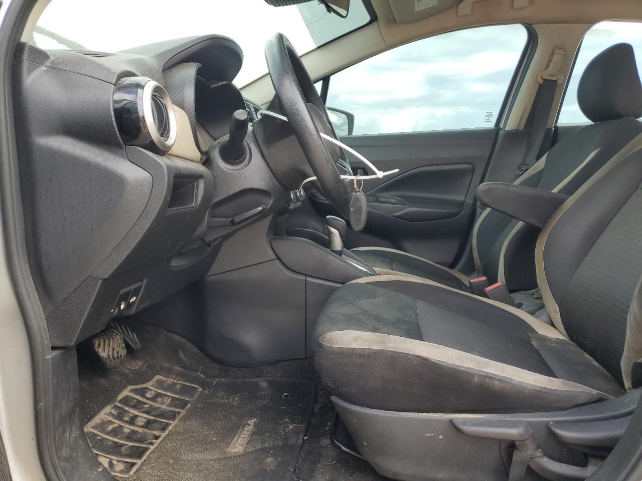 2020 Nissan Versa Sv - Image 7