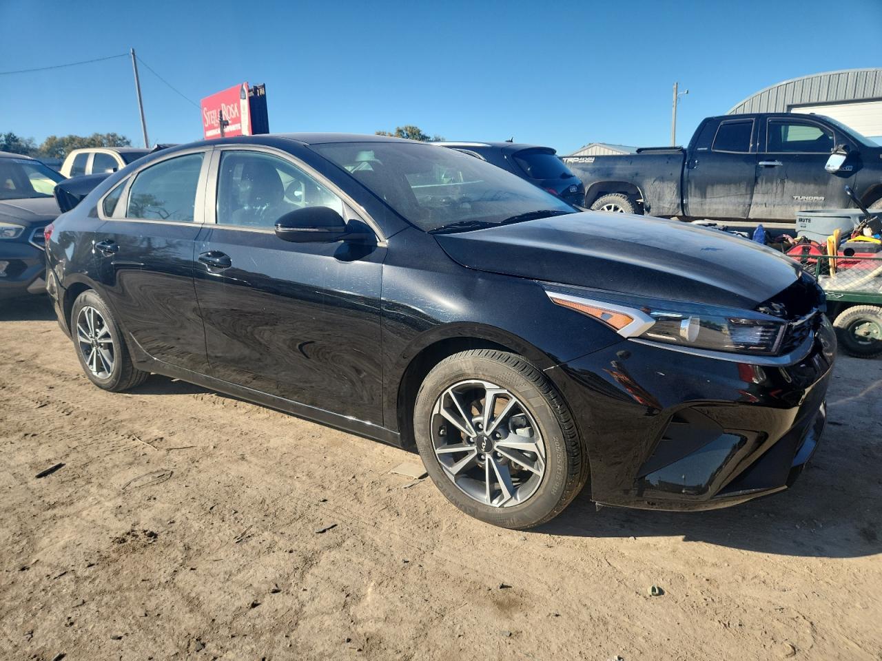 2023 Kia Forte Lx - Image 4