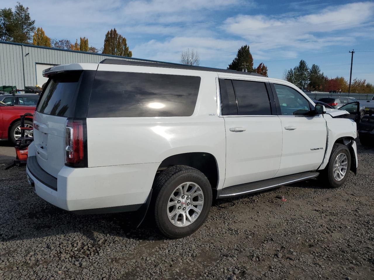 2017 GMC Yukon Xl K1500 Slt - Image 3