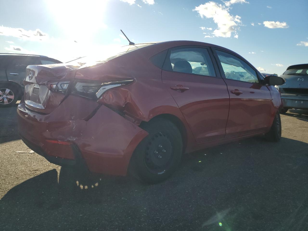 2019 Hyundai Accent Se - Фото 3