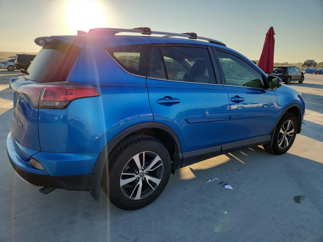 2017 Toyota Rav4 Xle - Фото 3