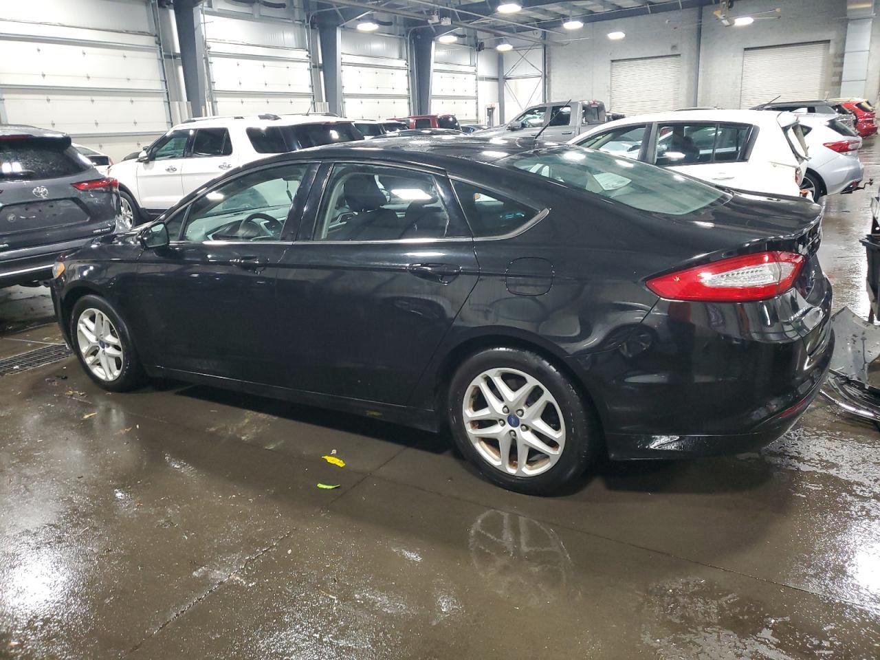 2015 Ford Fusion Se - Фото 2