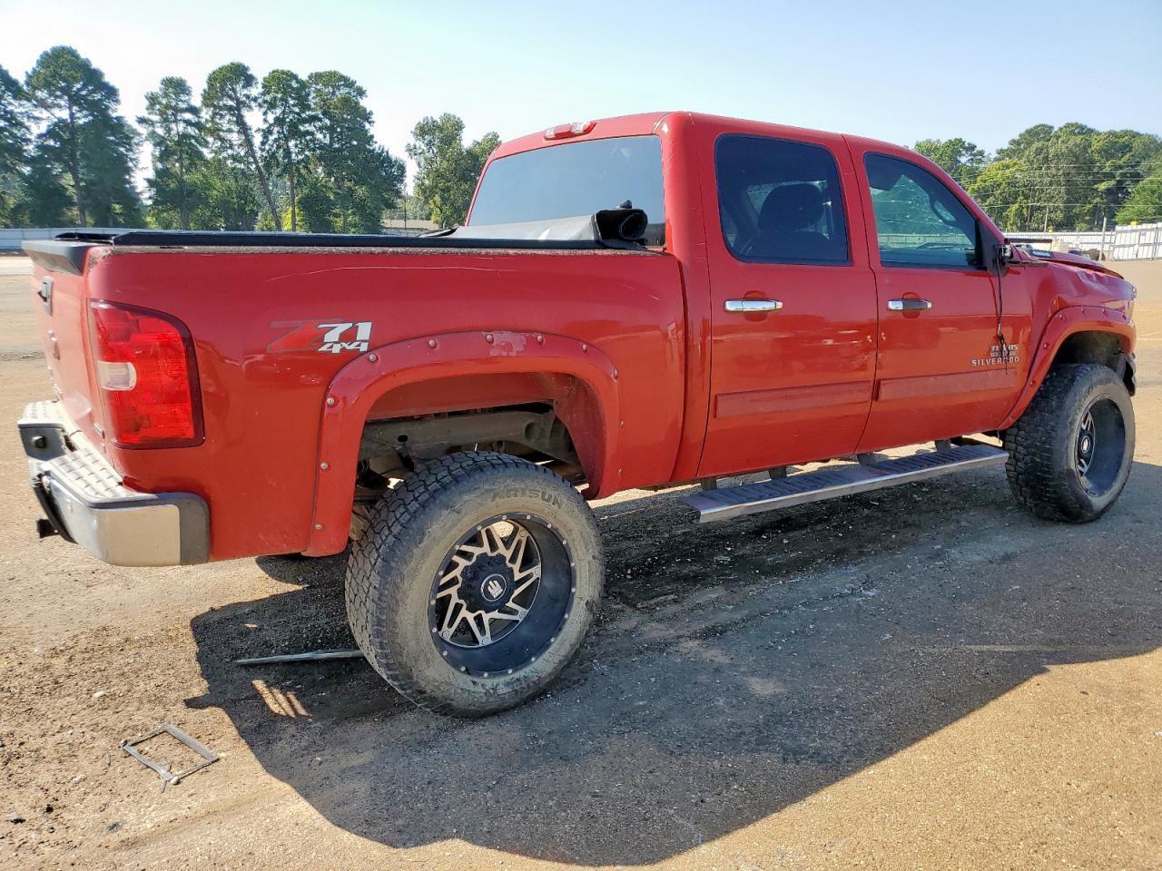2010 Chevrolet Silverado K1500 Lt - Image 3