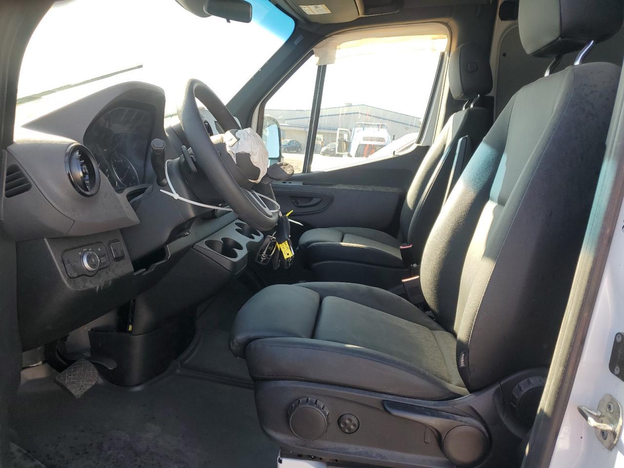 2024 Mercedes-Benz Sprinter 2500 - Фото 7