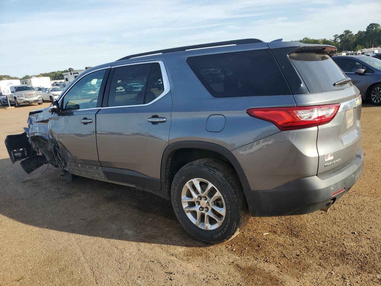 2020 Chevrolet Traverse Lt - Image 2