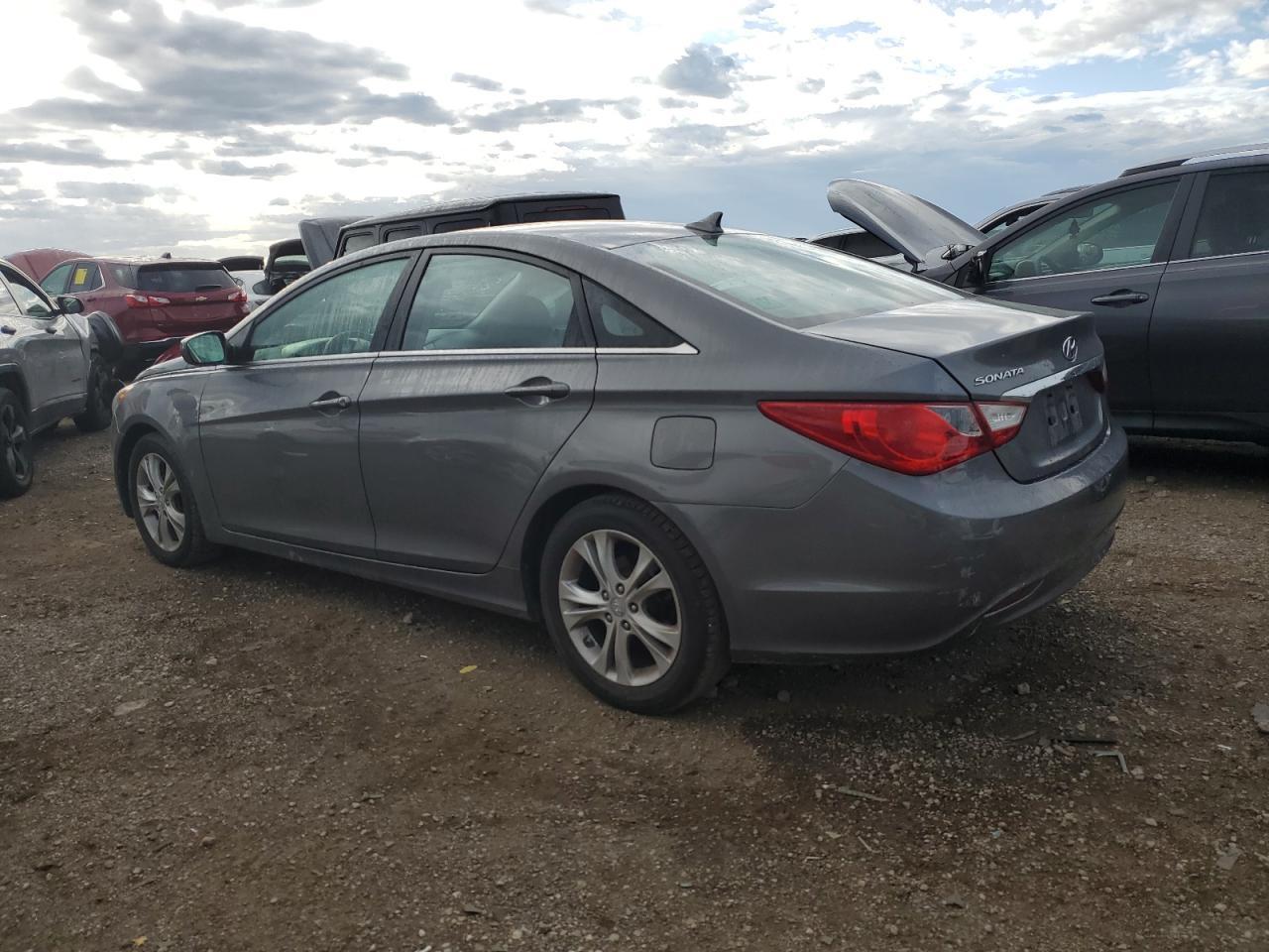 2011 Hyundai Sonata Gls - Image 2