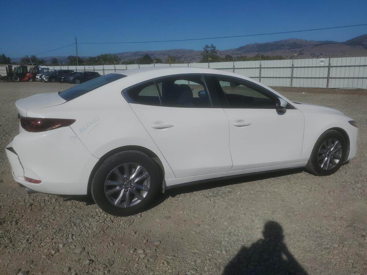 2021 Mazda 3 - Фото 3