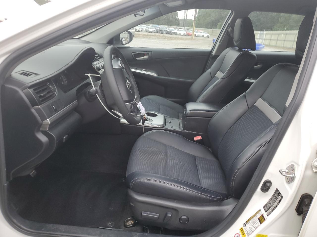 2014 Toyota Camry L - Image 7