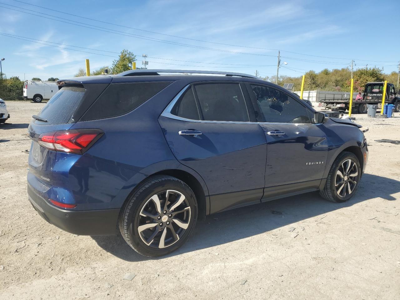 2022 Chevrolet Equinox Premier - Фото 3