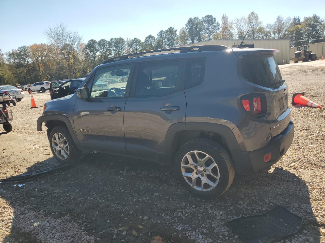 2016 Jeep Renegade Latitude - Фото 2
