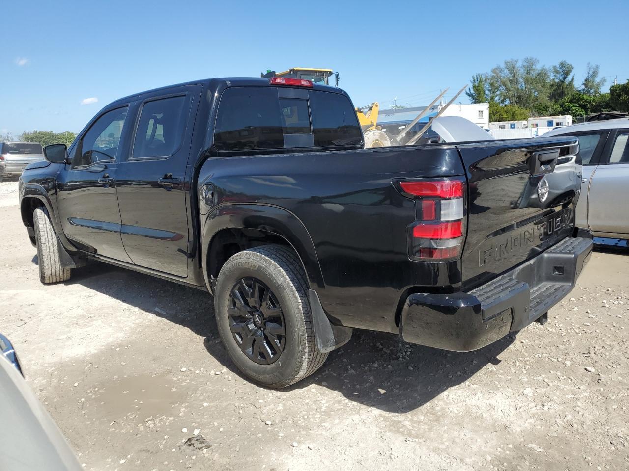 2023 Nissan Frontier S - Фото 2