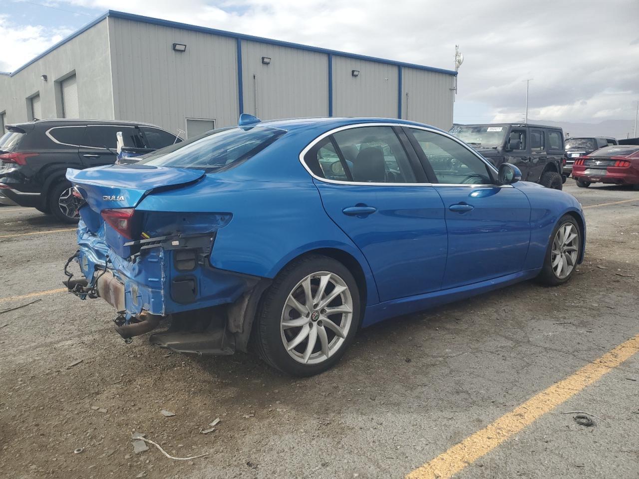 2019 Alfa Romeo Giulia - Фото 3