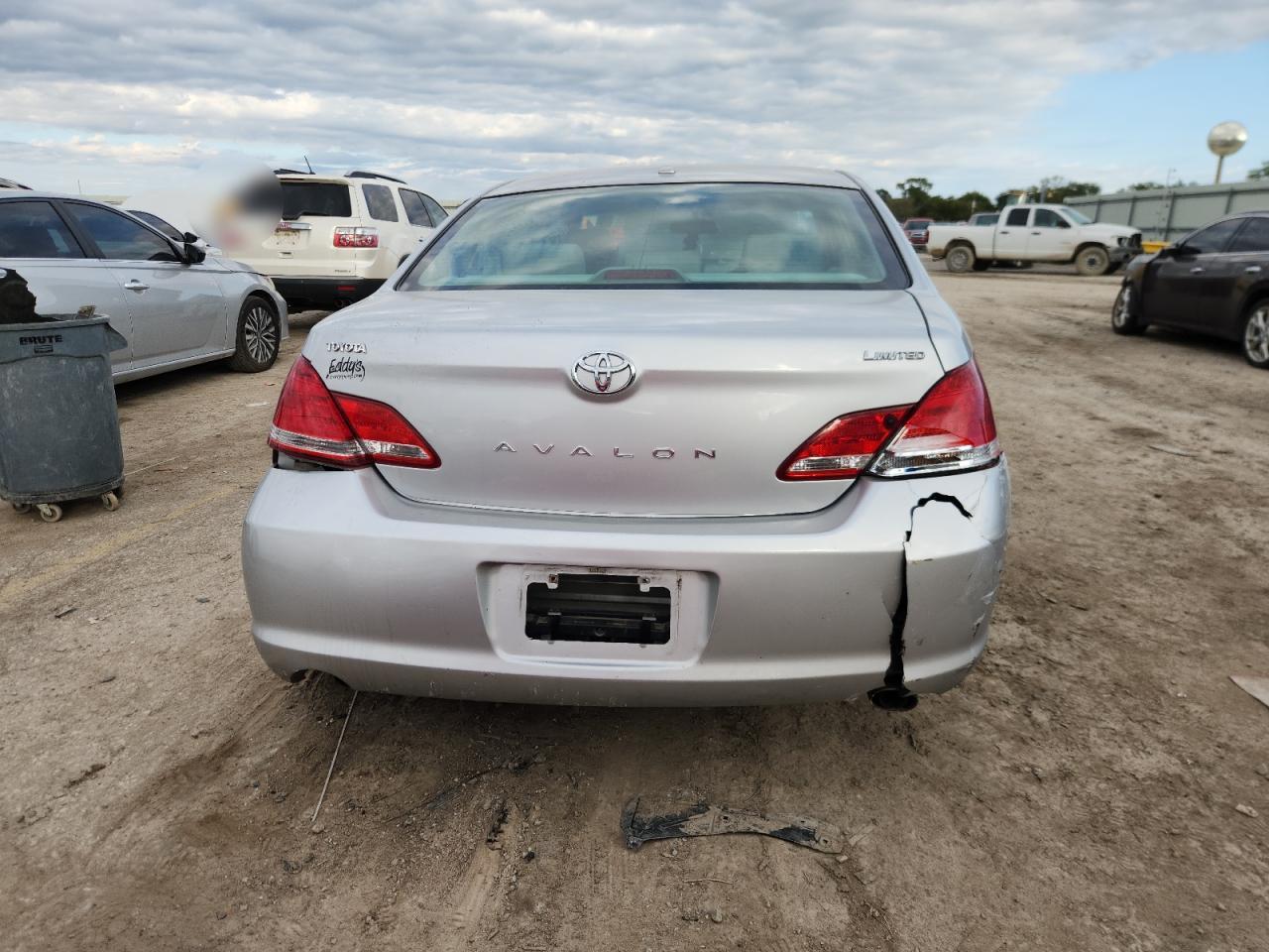 2010 Toyota Avalon Xl - Image 6