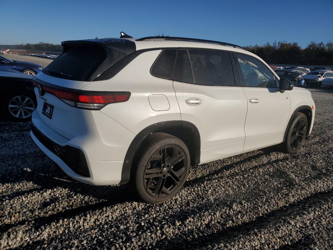 2025 Volkswagen Tiguan Se R-Line Black - Фото 3