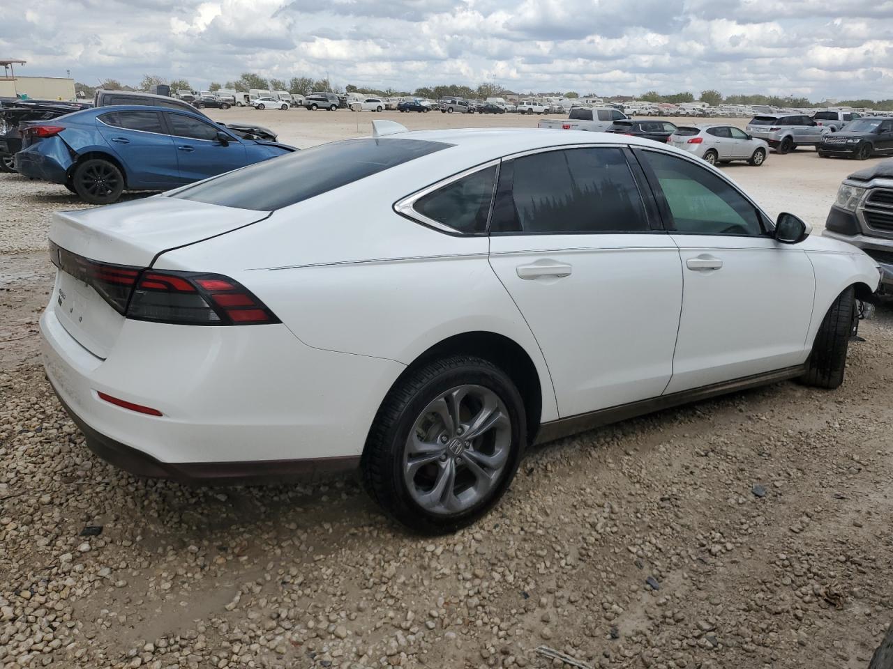 2023 Honda Accord Ex - Фото 3