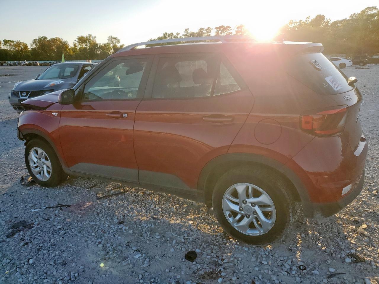 2020 Hyundai Venue Sel - Image 2