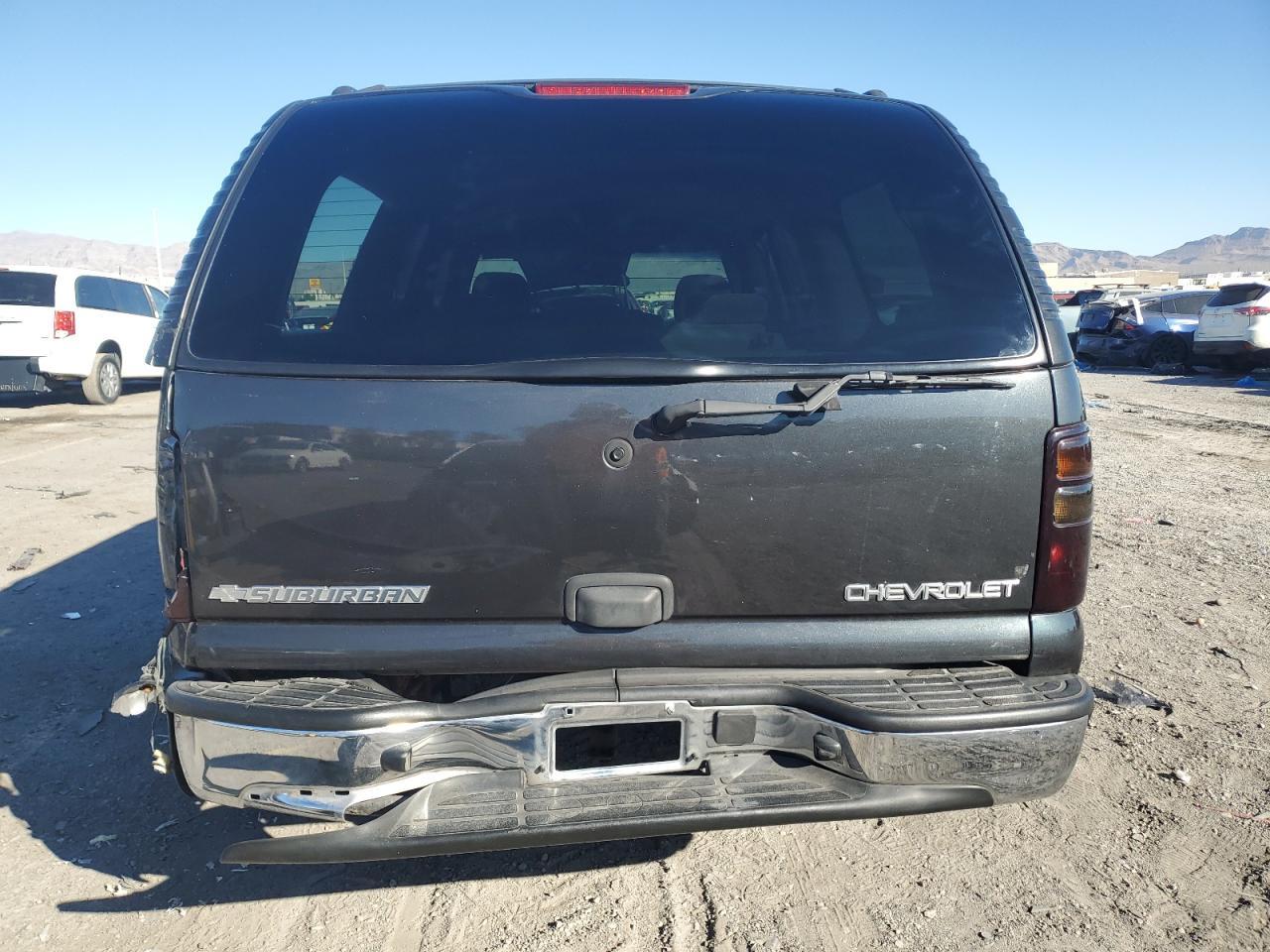 2003 Chevrolet Suburban C1500 - Image 6
