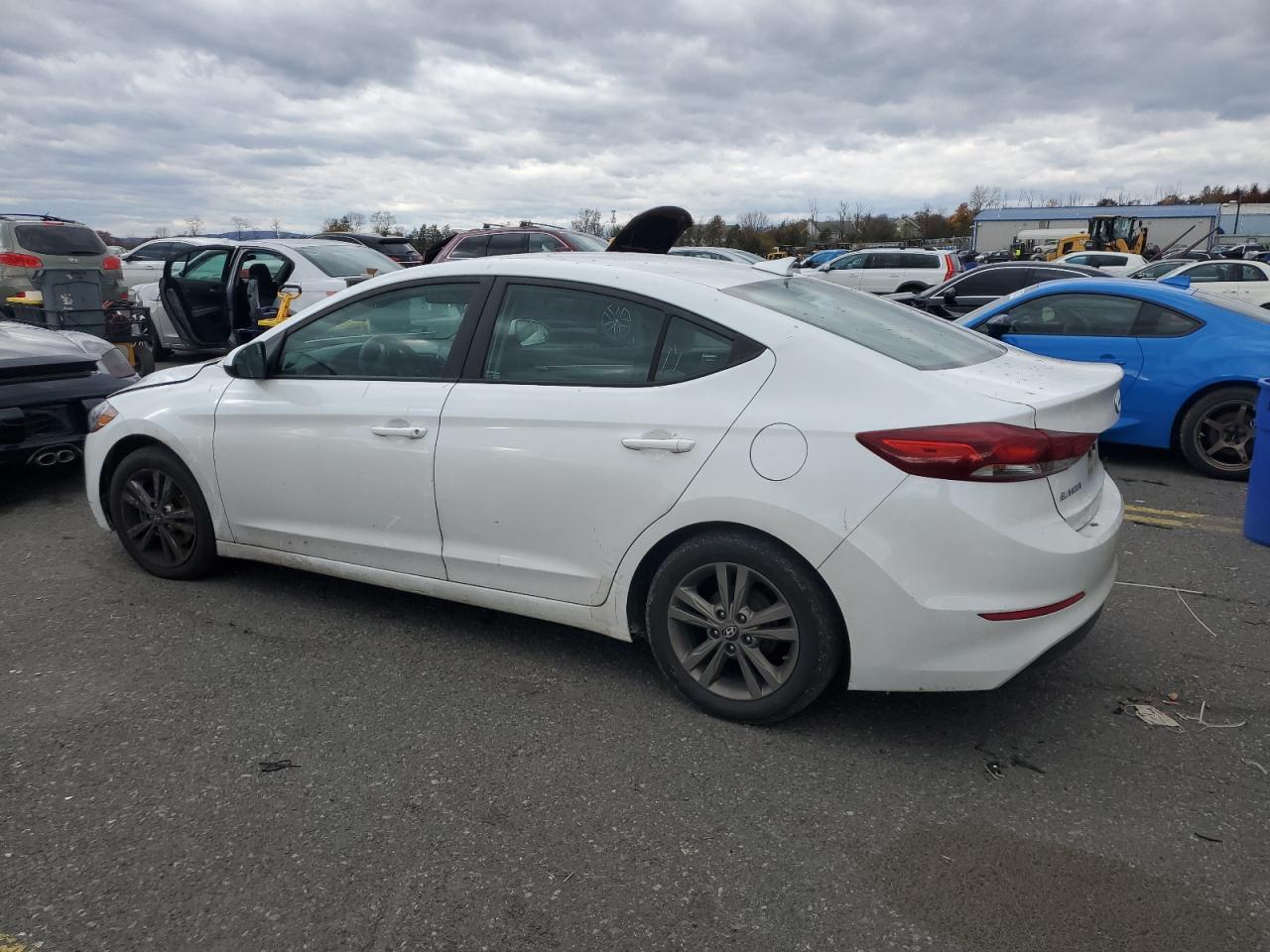 2017 Hyundai Elantra Se - Фото 2