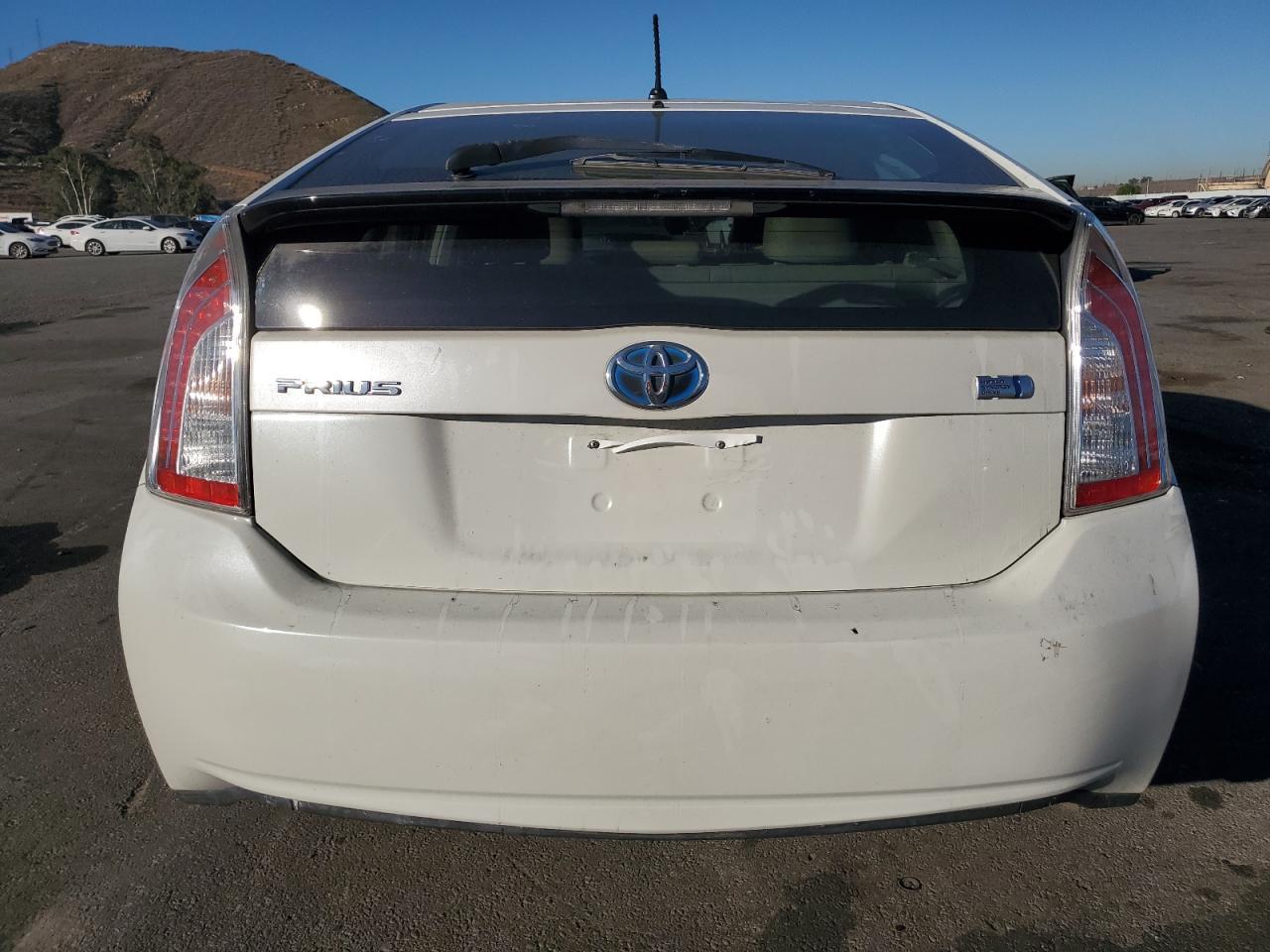 2012 Toyota Prius - Фото 6