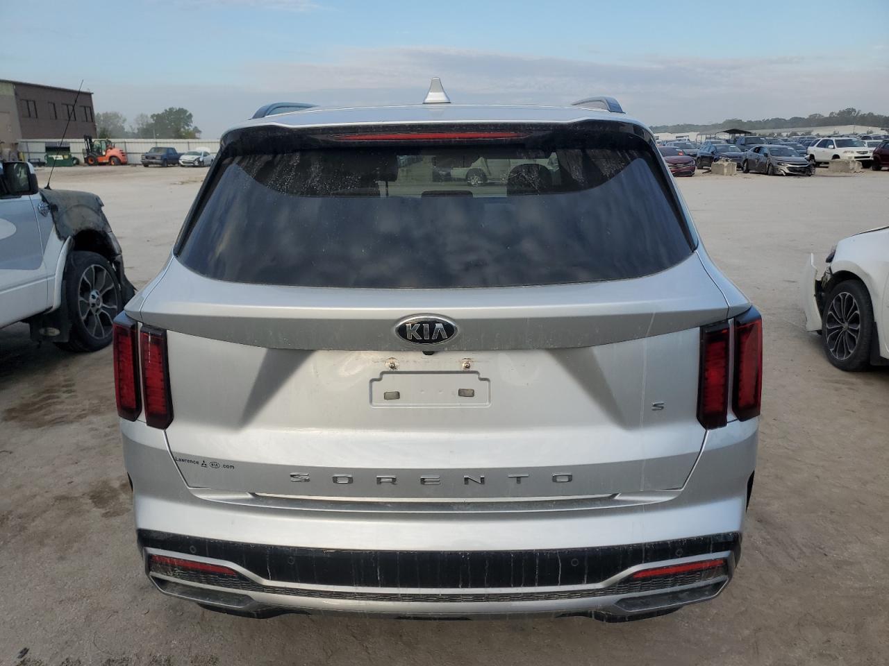 2021 Kia Sorento S - Фото 6