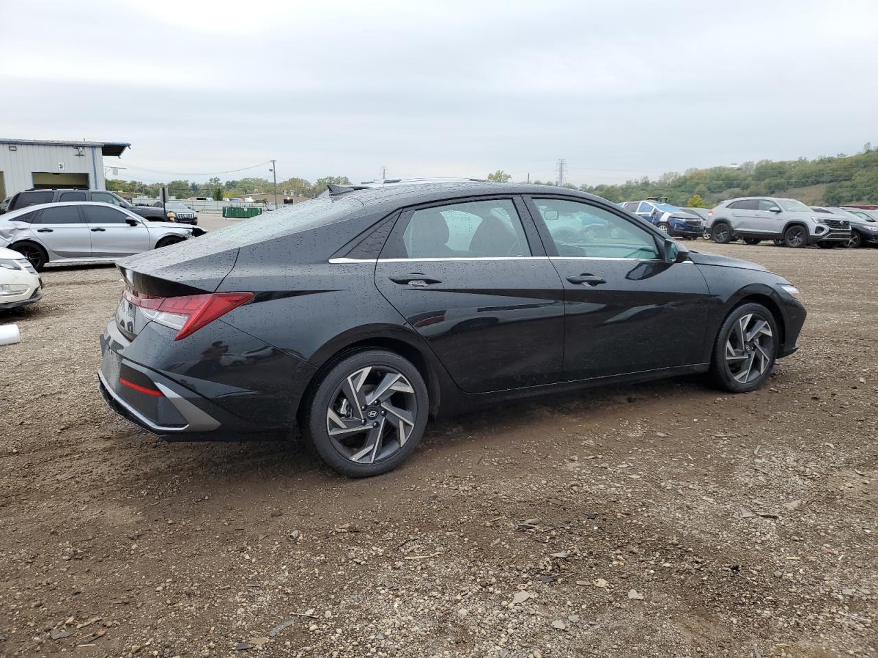 2024 Hyundai Elantra Sel - Image 3