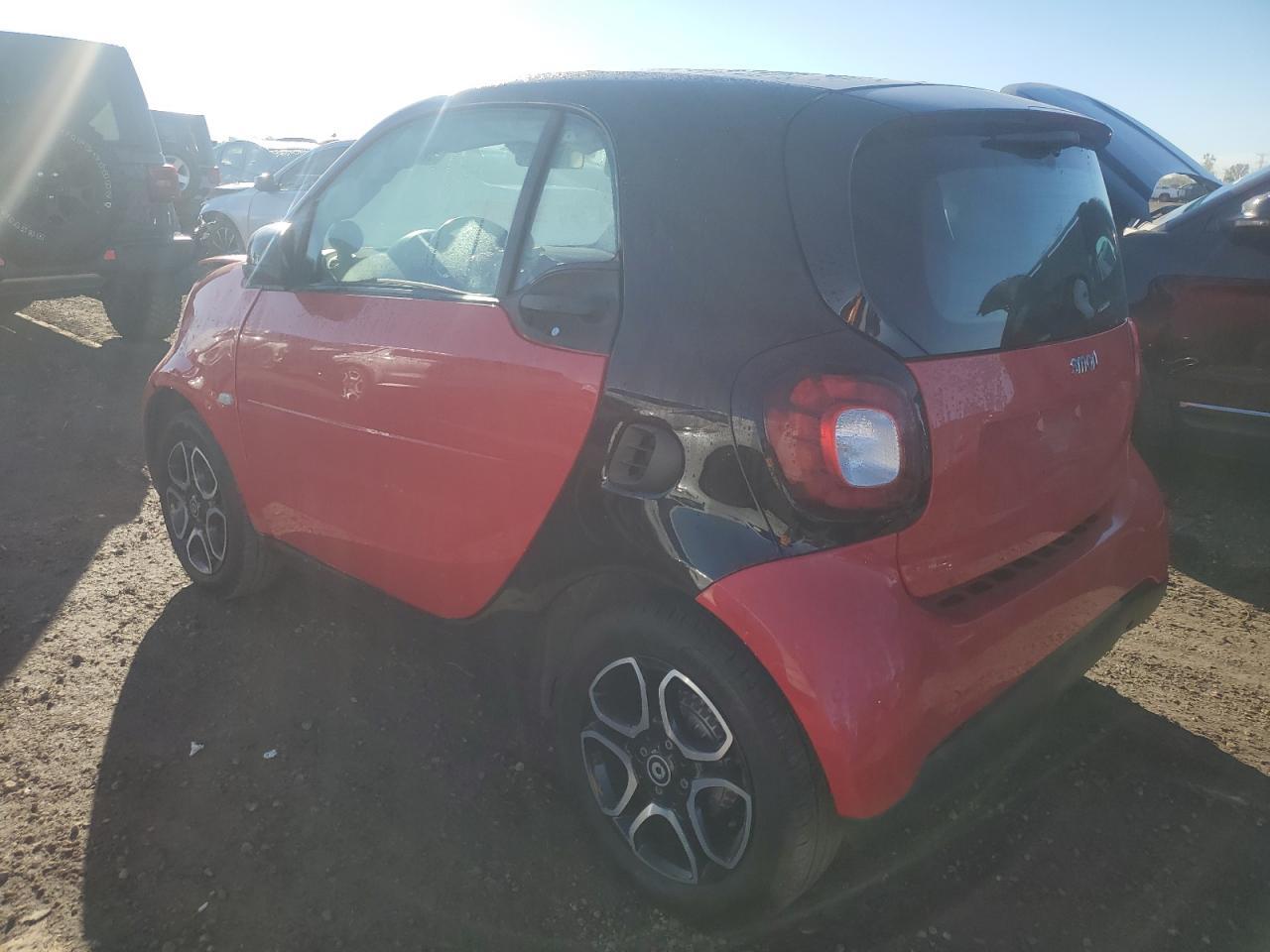 2016 Smart Fortwo - Image 2