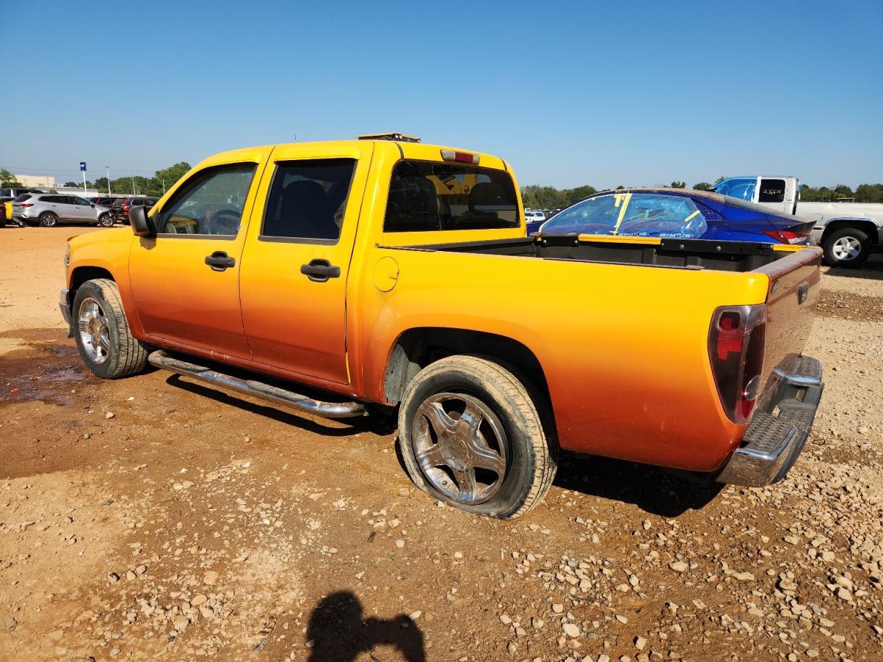 2005 GMC Canyon - Image 2