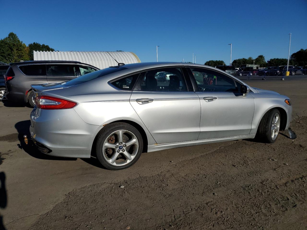 2016 Ford Fusion Se - Фото 3