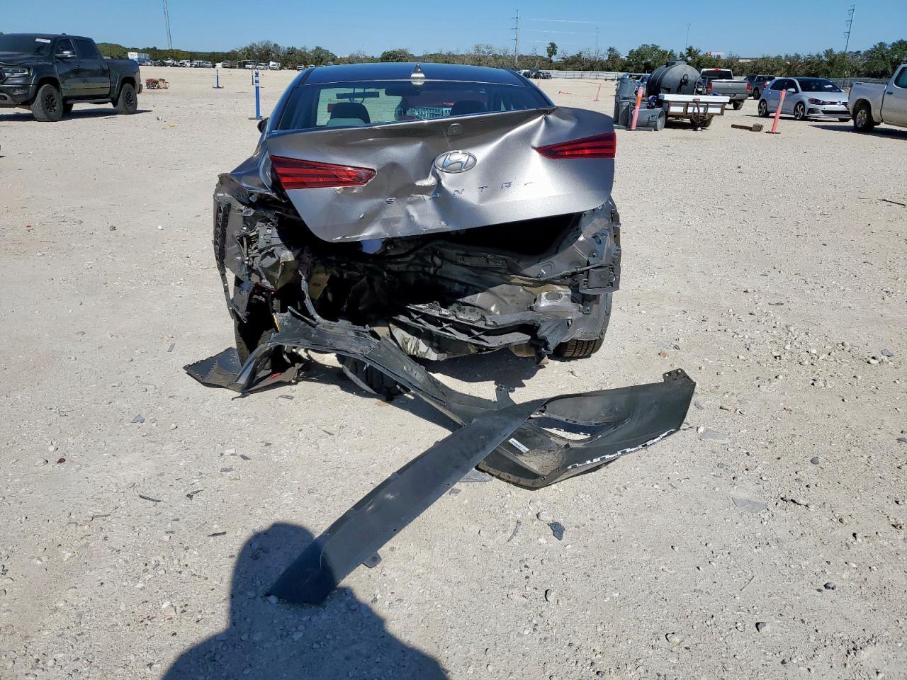 2020 Hyundai Elantra Sel - Фото 6