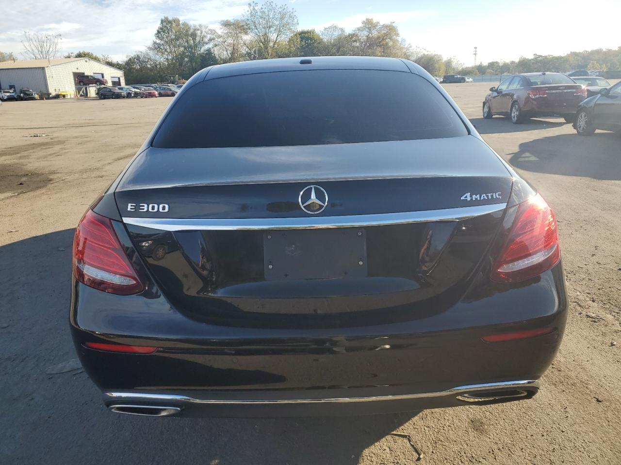 2018 Mercedes-Benz E 300 4Matic - Фото 6