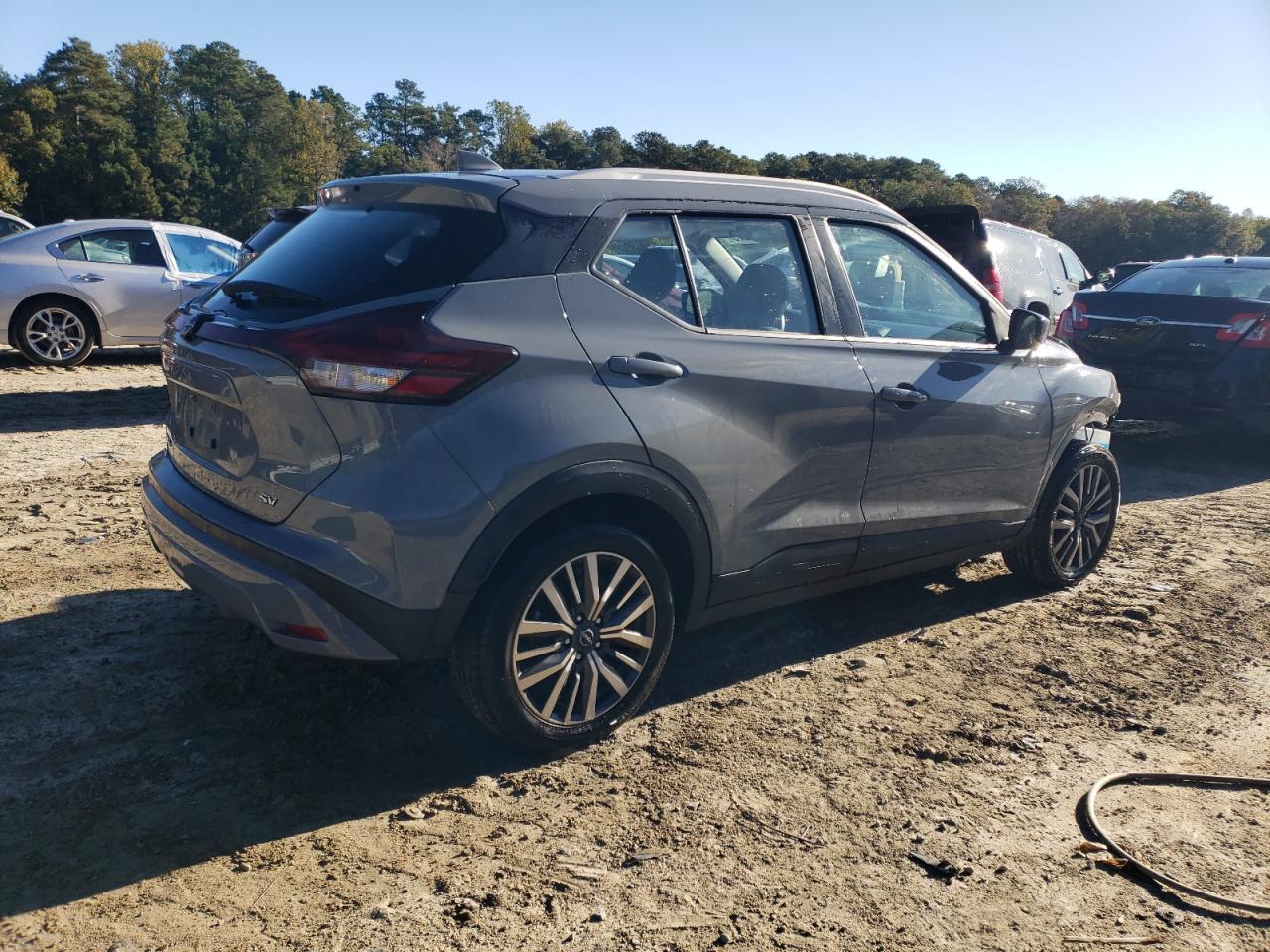 2022 Nissan Kicks Sv - Image 3