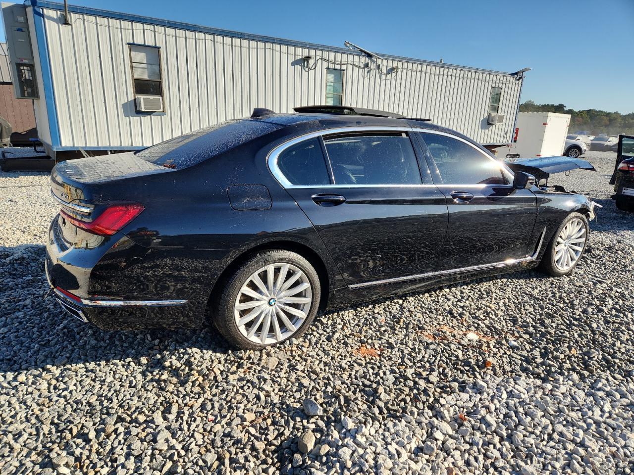 2022 BMW 740 I - Фото 3