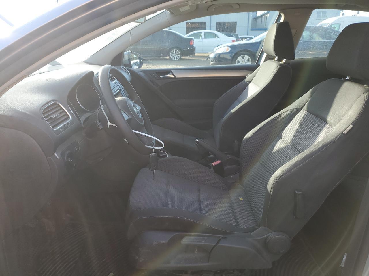 2011 Volkswagen Golf - Image 7